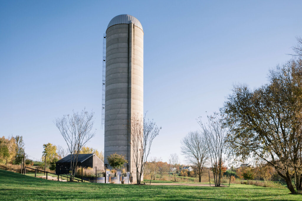 Host your Tranquility Farm wedding under the beautiful and impressive silo